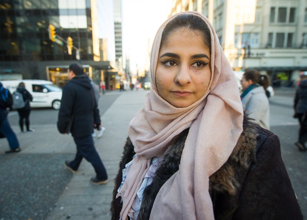 La jeune musulmane canadienne remercie le passage qui intervient au moment de l’incident