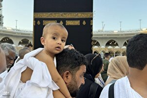 تقرير مصور | إصطحاب الأطفال للمعتمرين في الحرم المكي