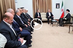 بالفيديو...اللقاء الأخير بين الإمام الخامنئي والشهيد إسماعيل هنية