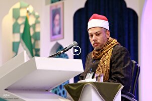 تلاوة القارئ المصري "محمد حسين محمد" بحضور قائد الثورة الاسلامية + فيديو