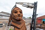 Installation der „Power of Hijab“-Statue in England