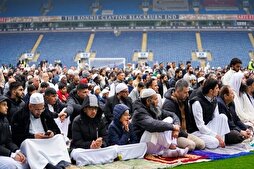 British Club Invites Muslims to Perform Eid al-Adha Prayers on Pitch