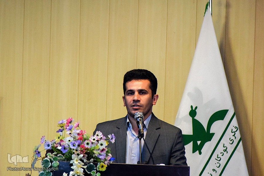 میزبانی اهواز از جشنواره قصه&zwnj;گویی منطقه 3 کشور/قصه&zwnj;ها و رفع نگرانی هویت&zwnj;بخشی به کودک و نوجوان