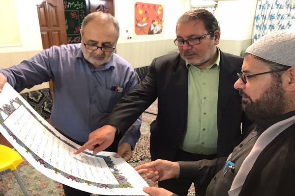 آغاز کتابت قرآن از سوی خطاط اهوازی برای اهدا به حرم امام حسین(ع) آغاز کتابت قرآن از سوی خطاط اهوازی برای اهدا به حرم امام حسین(ع)