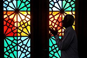 خدا را در مسجد و محراب محصور نکنیم