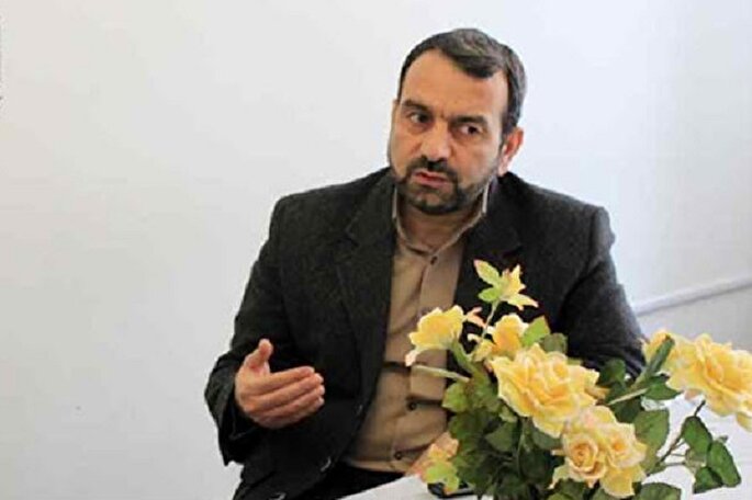 روحانیت گفت‌وگوی درون‌حوزوی را برای تبیین مناسبات خود با نهاد قدرت آغاز کند