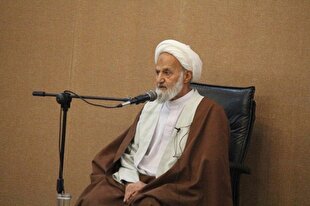 اشک بر مصائب حسینی از نشانه‌های ایمان است