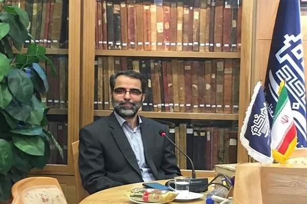 حسین متقی، محقق، کتابشناس و نسخه‌پژوه