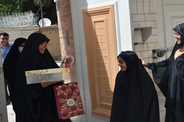 تکریم دختران ۷ شهید مدافع حرم خوزستان تکریم دختران ۷ شهید مدافع حرم خوزستان