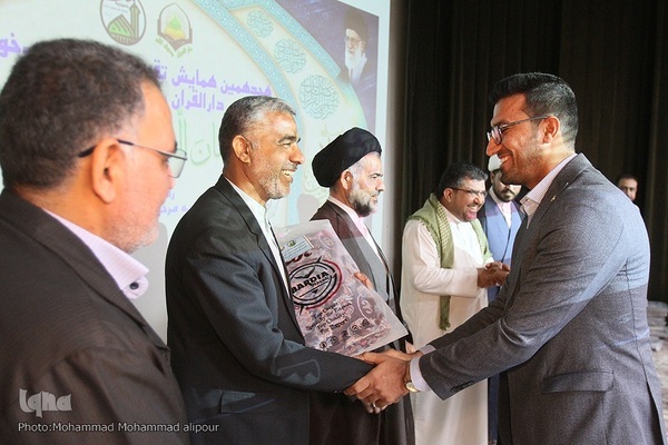 تقدیر از قاریان جزءخوانی دارالقرآن رسول الله(ص) اهواز تقدیر از قاریان جزءخوانی دارالقرآن رسول الله(ص) اهواز