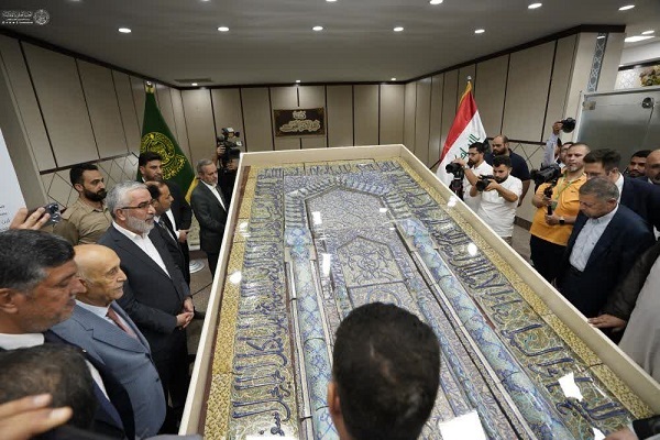 محراب ایرانی حرم امام علی(ع) مرمت شد