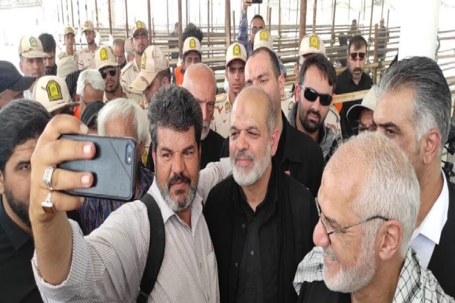 احمد وحیدی وزیر کشور