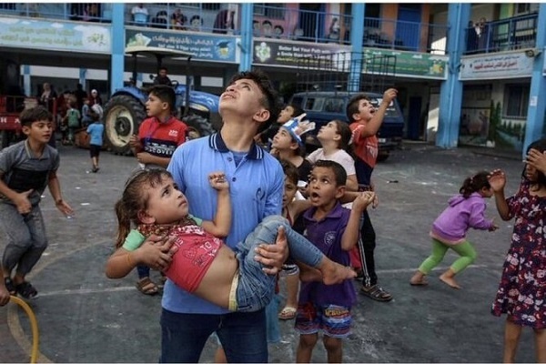 نام‌نویسی به سبک کودکان غزه/ آمار شهدا از 4300 تن گذشت + فیلم