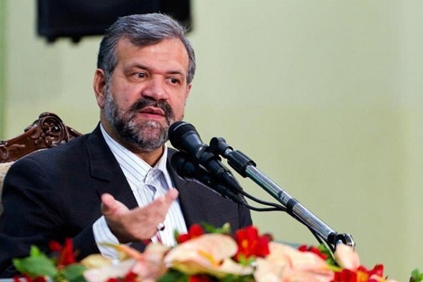 آیا سجده به غیر خدا با انگیزه ادب جایز است + صوت