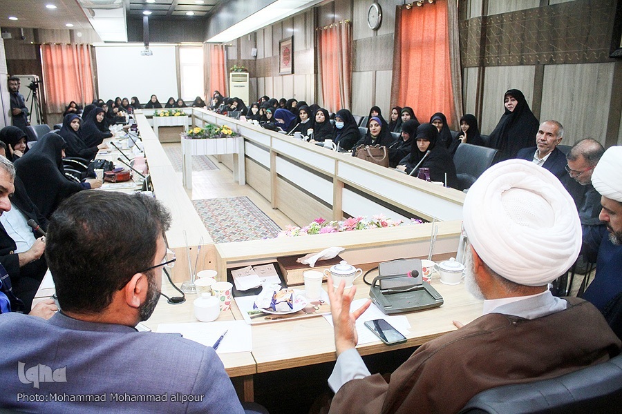 همایش آموزشی مدیران کانون‌های تخصصی خواهران