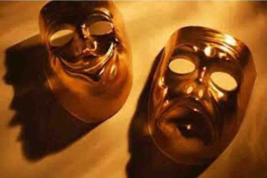 تولیدات نمایشی