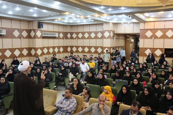 جشن دهه کرامت در موسسه آموزش عالی جهاددانشگاهی خوزستان جشن دهه کرامت در موسسه آموزش عالی جهاددانشگاهی خوزستان