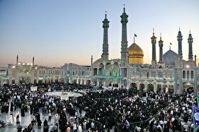 صحن حرم کریمه اهل بیت(ع) در شب میلاد برادر