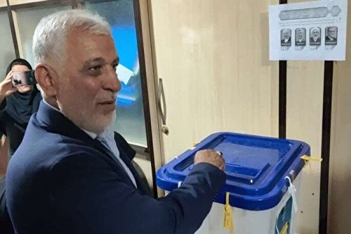 مردم با مشارکت در انتخابات حماسه دیگری خلق کنند