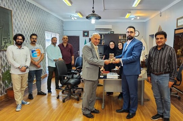 درخواستی جز حل مشکلات جوانان وطن را ندارم