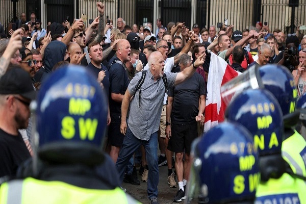 حملات رسانه‌های راست افراطی در انگلستان به یک کانال اسلامی