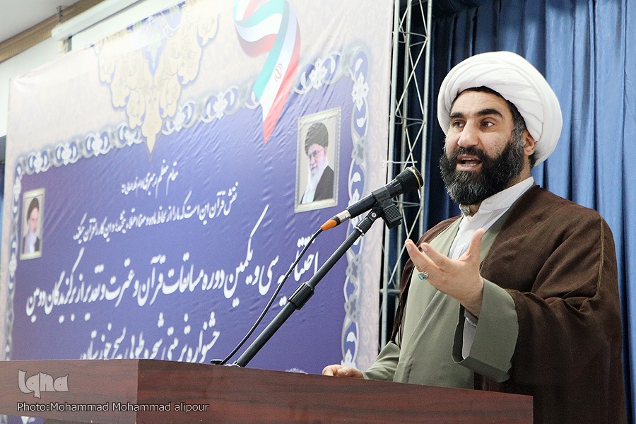 حجتالاسلام امین ذوالفقاری، مسئول تعلیم و تربیت سپاه حضرت ولیعصر(عج) خوزستان حجتالاسلام امین ذوالفقاری، مسئول تعلیم و تربیت سپاه حضرت ولیعصر(عج) خوزستان