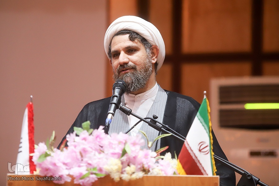 حجتالاسلام والمسلمین آیت عادلینژاد، رئیس دفتر استانی نهاد نمایندگی مقام معظم رهبری در دانشگاههای خوزستان حجتالاسلام والمسلمین آیت عادلینژاد، رئیس دفتر استانی نهاد نمایندگی مقام معظم رهبری در دانشگاههای خوزستان