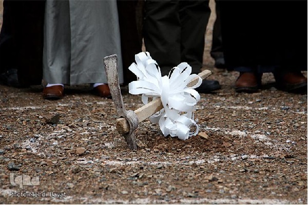 آیین کلنگ زنی