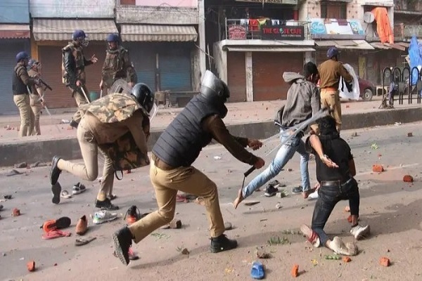 تحریک حمله به مسلمانان هندی توسط یک مقام دولتی