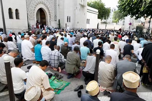 تصمیم «اسلام هراسانه» شهر اسپانیایی در ممنوعیت برگزاری اعیاد اسلامی در اماکن عمومی