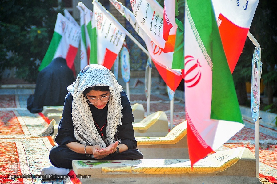 یادمان شهدای هویزه