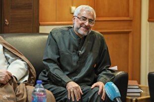 همواره نخستین شاگرد تدریس خویشم