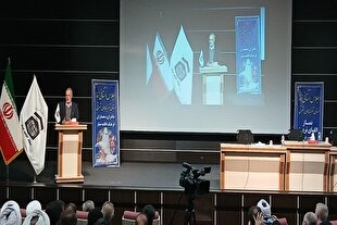 نماز نقش بی‌بدیلی در سلامت جامعه دارد