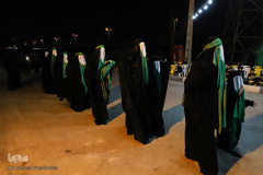 صحنه‌ای از زنان کاروان امام حسین (ع) در حال اجرای تعزیه 