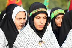 سیده اقدس موسوی، عضو بسیج ناحیه امام حسین(ع)، 25 سال سن دارد و می‌گوید بسیج یعنی افتخار ما.