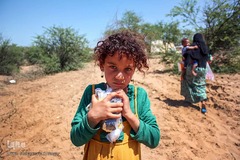 کمک های مردمی به سیل زدگان 