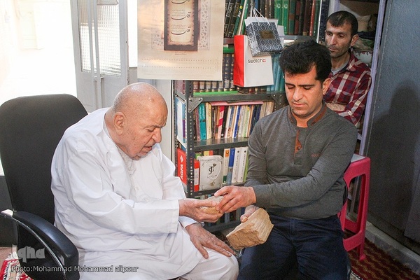 حاج محمدعلی شرف‌الدین، فرزند آیت‌الله شیخ محمدمهدی شرف الدین، یکی از علما و روحانیون برجسته و بنام شوشتر است. ایشان به دلیل اعتبار بالایی که نزد مردم شوشتر دارند، بیشتر اوقات به حل و فصل مشکلات مردم می‌پردازند. در حال حاضر ایشان بیشتر اوقات خود را در مسجد و کتابخانه خاندان شرف الدین سپری می‌کنند.