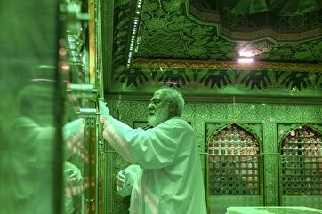 Церемония очистки от пыли прошла в святилище Имама Резы в преддверии Декады Карамата