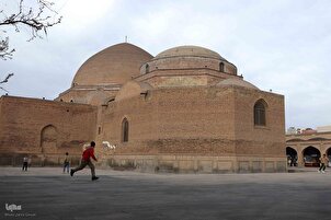 مسجد کبود تبریز، اسلامی دنیا میں فیروزے کا نگین